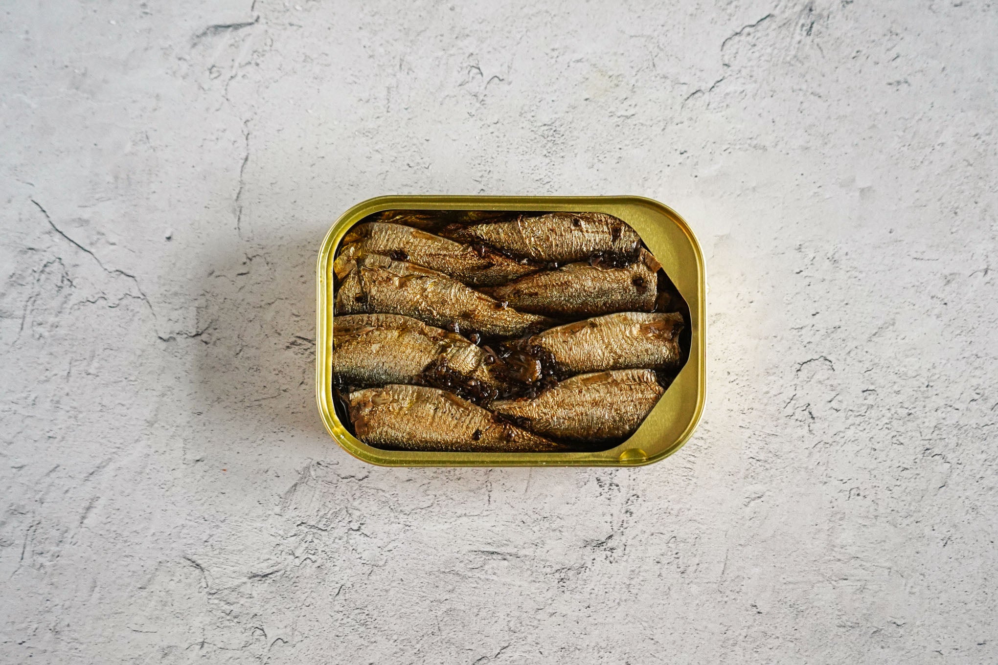 Fangst brisling no 1 Baltic Sea Sprat smoked with heather and chamomile open can